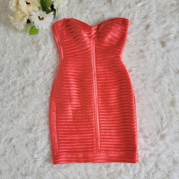 BCBG MaxAzria Dress Coral Size 2 Short Bodycon Party Strapless Bandage Style - Picture 1 of 12